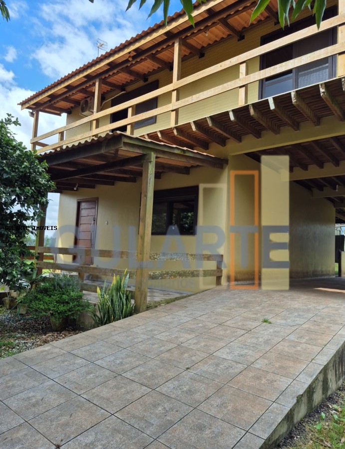 Casa à venda com 3 quartos, 250m² - Foto 1