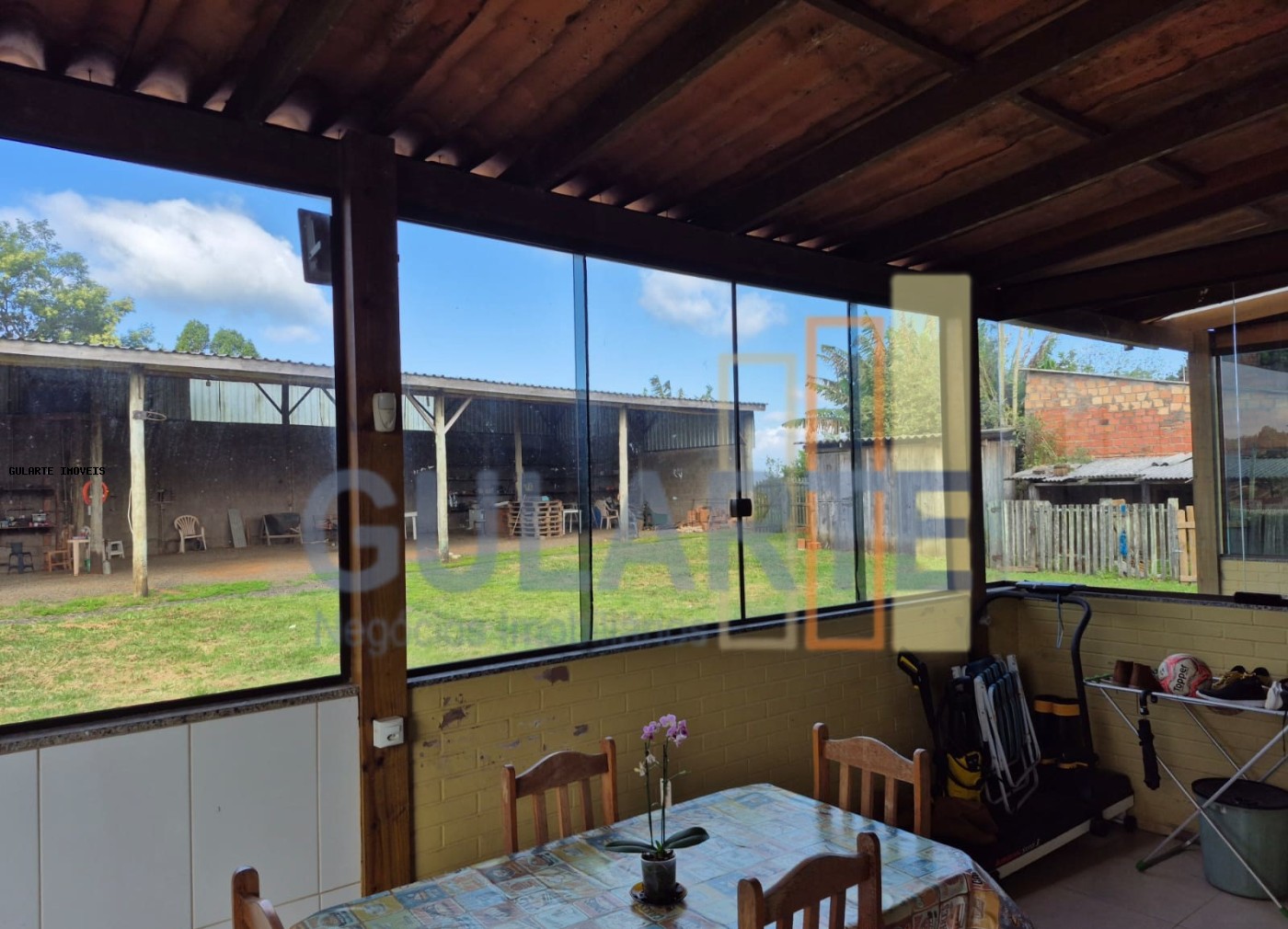 Casa à venda com 3 quartos, 250m² - Foto 7